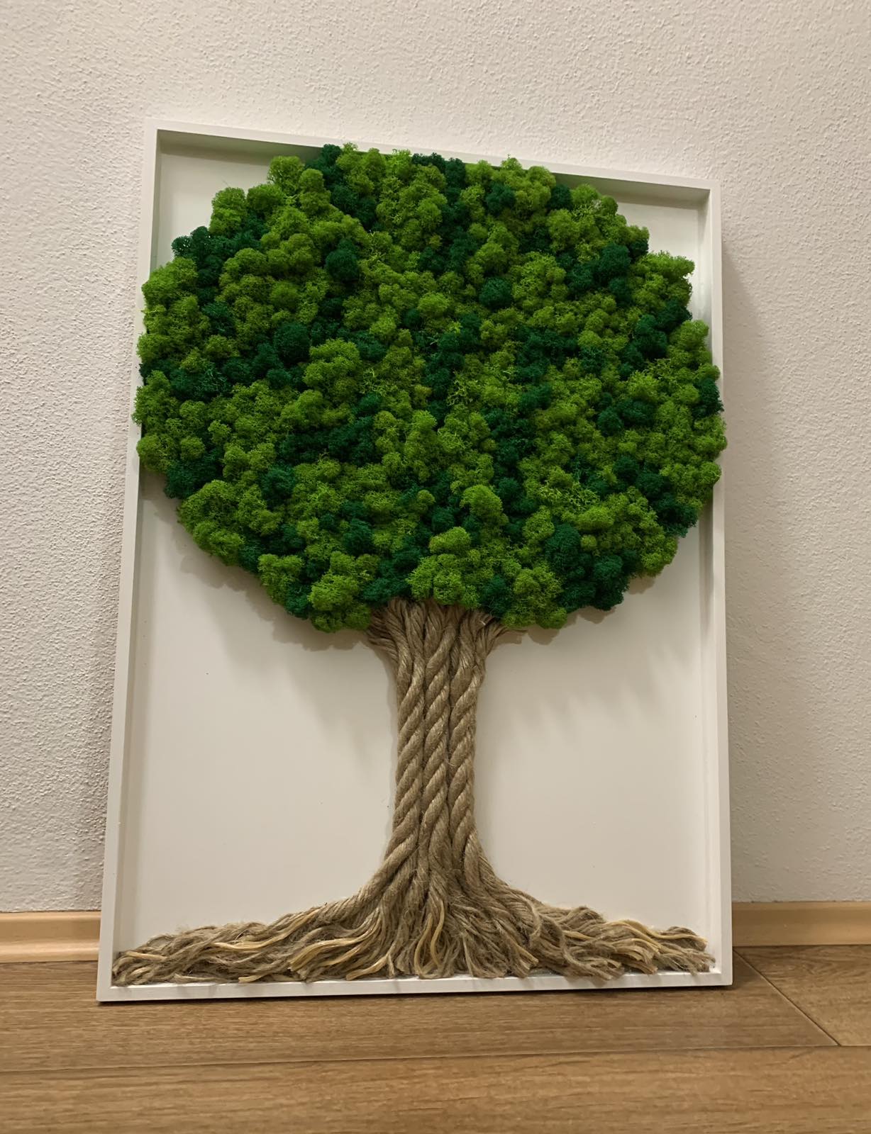 Machový strom života v ráme